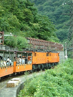 トロッコ列車